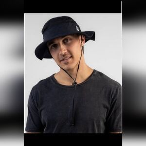 NEW! Volcom Cagey Booney Hat small/medium NWT